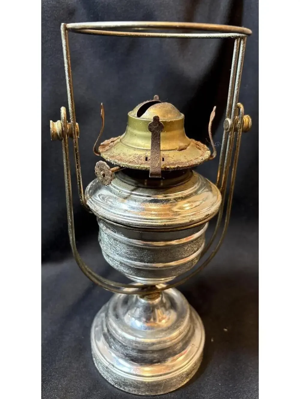 VTG Nickel Brass Ship Gimbal Oil Lamp Swivel Wall / Table Mount 10.75” No Globe